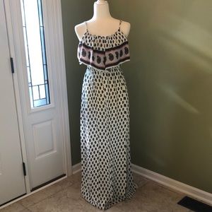Maxi dress with side slit and back cutout